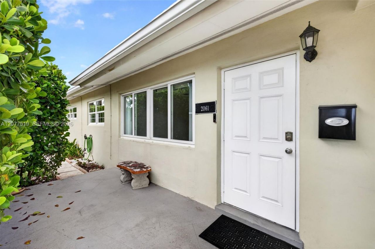 2061 SW 38th Ave, Fort Lauderdale, FL 33312 Photo