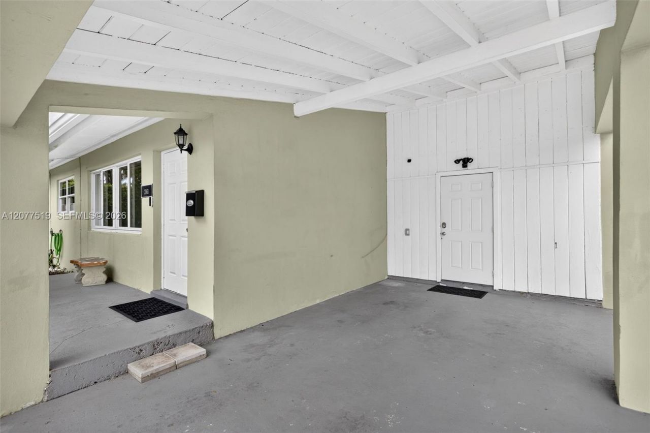 2061 SW 38th Ave, Fort Lauderdale, FL 33312 Photo