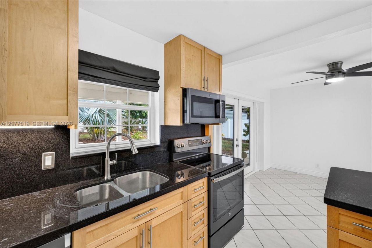 2061 SW 38th Ave, Fort Lauderdale, FL 33312 Photo