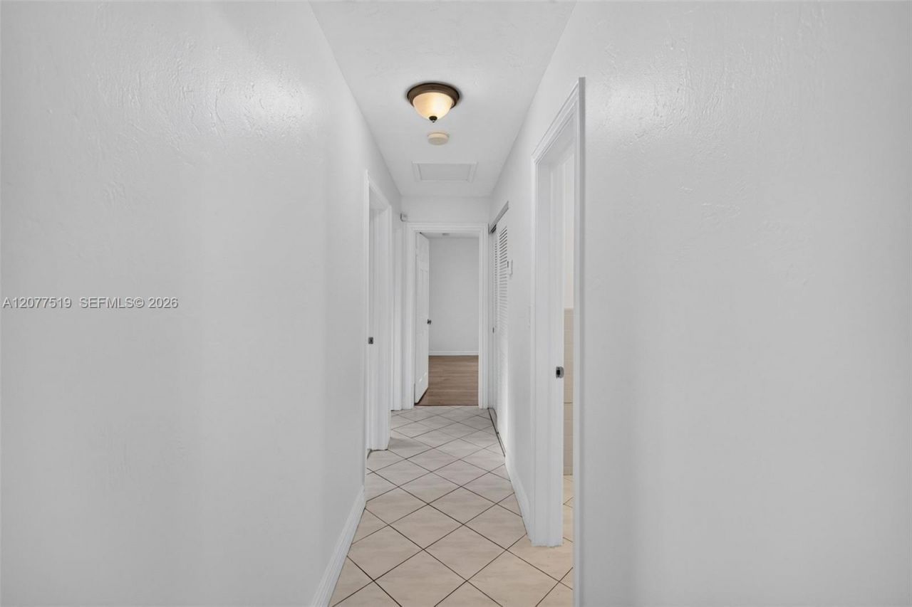 2061 SW 38th Ave, Fort Lauderdale, FL 33312 Photo