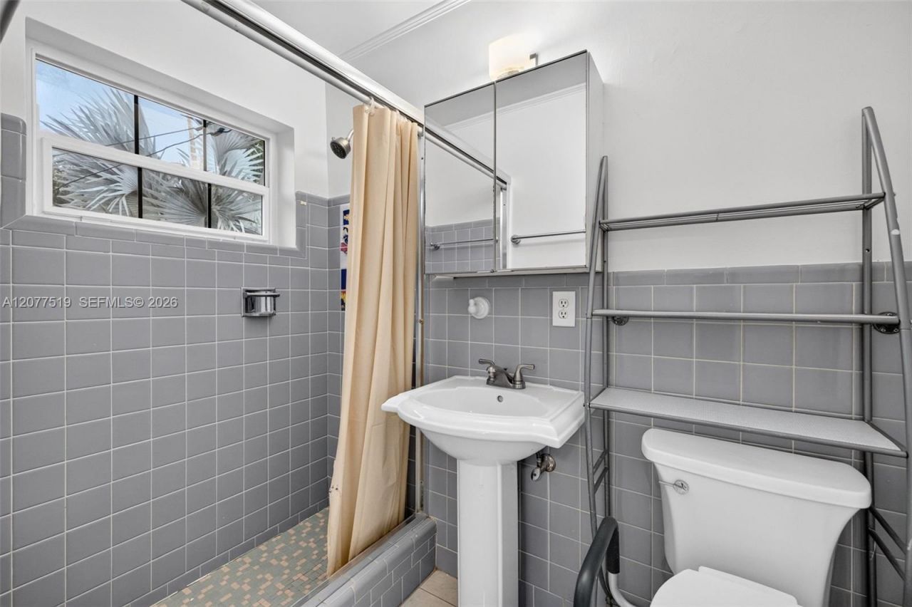 2061 SW 38th Ave, Fort Lauderdale, FL 33312 Photo