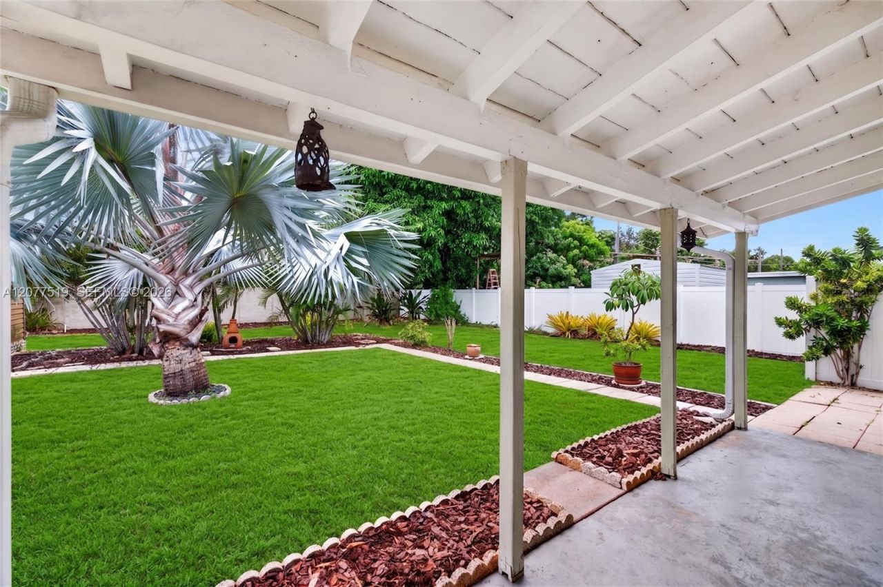2061 SW 38th Ave, Fort Lauderdale, FL 33312 Photo