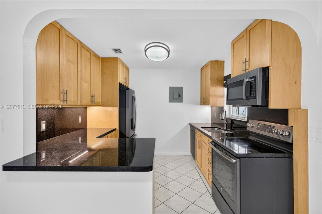2061 SW 38th Ave, Fort Lauderdale, FL 33312 Photo