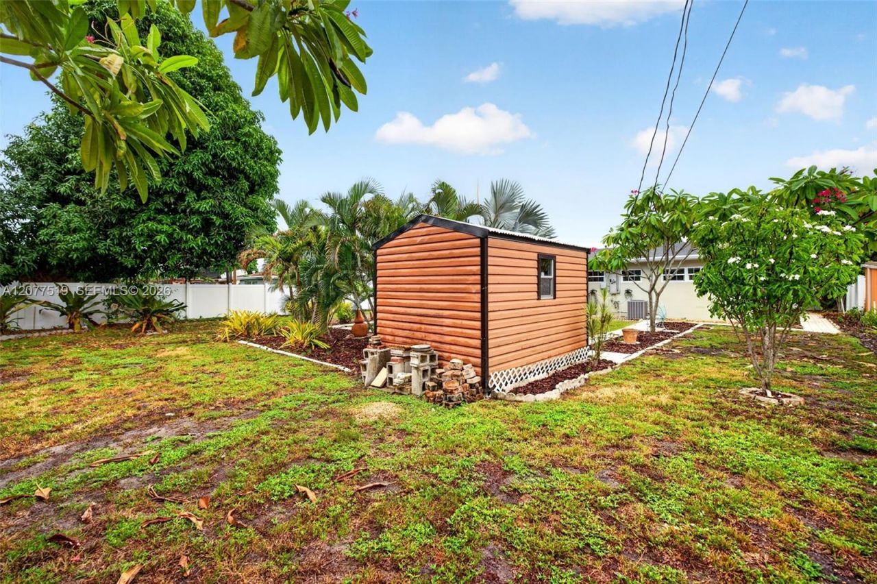 2061 SW 38th Ave, Fort Lauderdale, FL 33312 Photo