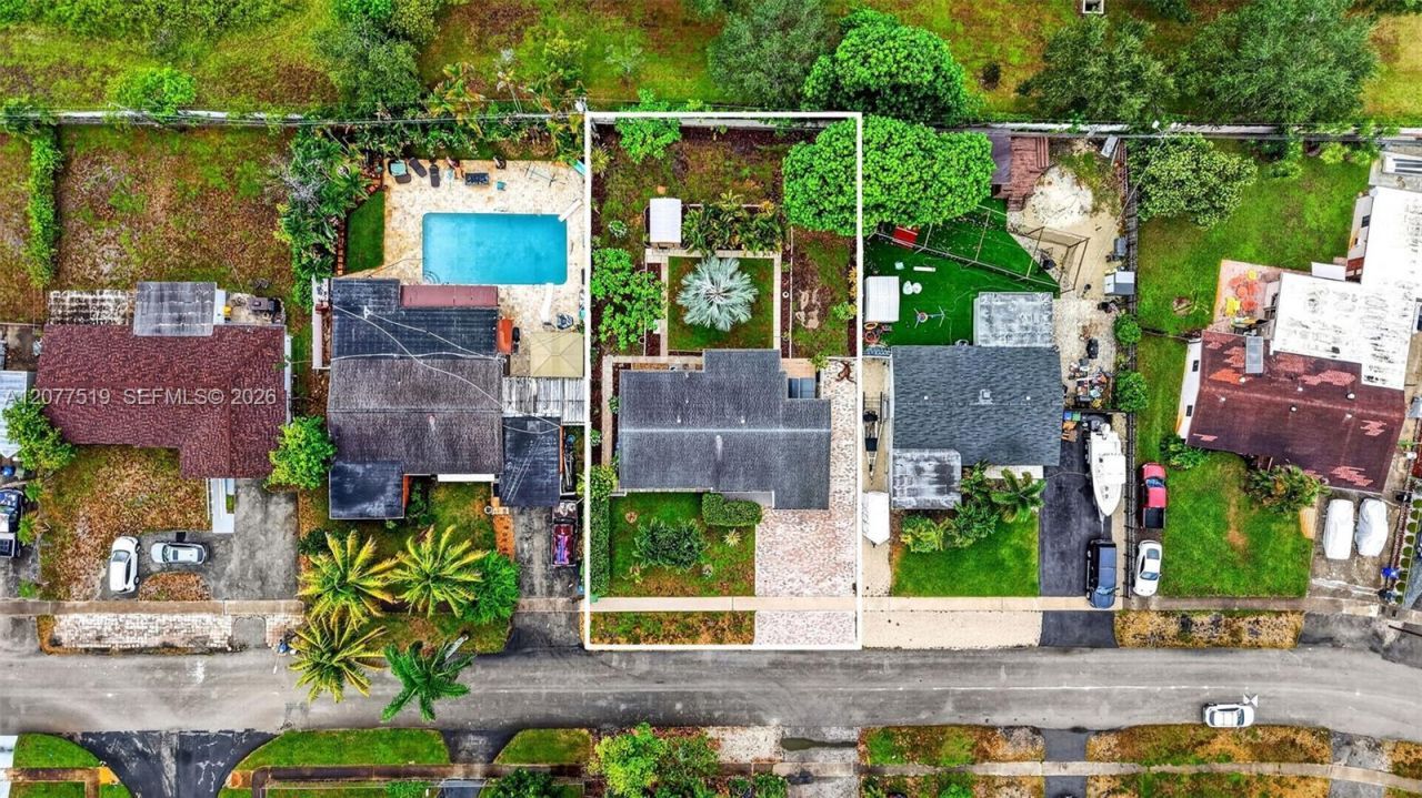 2061 SW 38th Ave, Fort Lauderdale, FL 33312 Photo