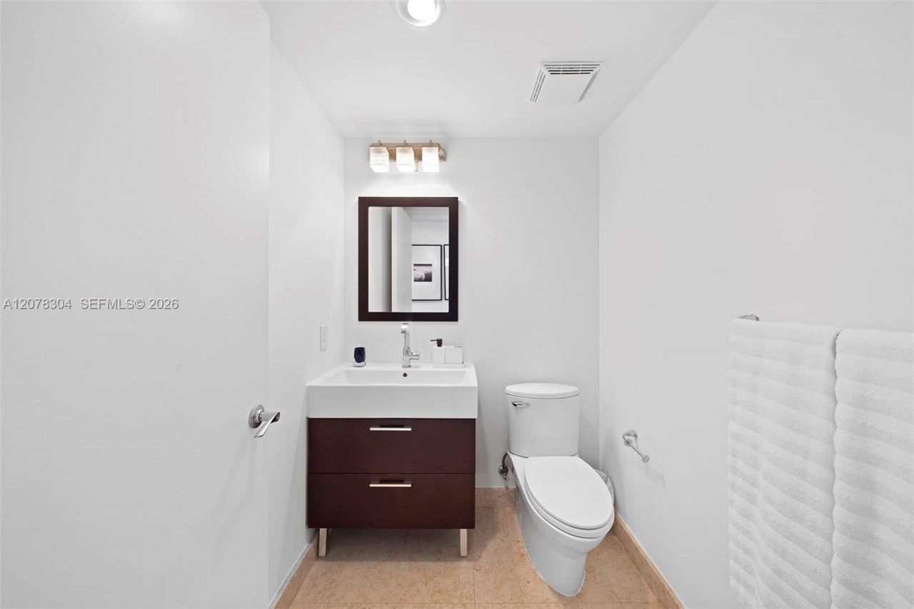 5875 Collins Ave, Unit 1001, Miami Beach, FL 33140 Photo