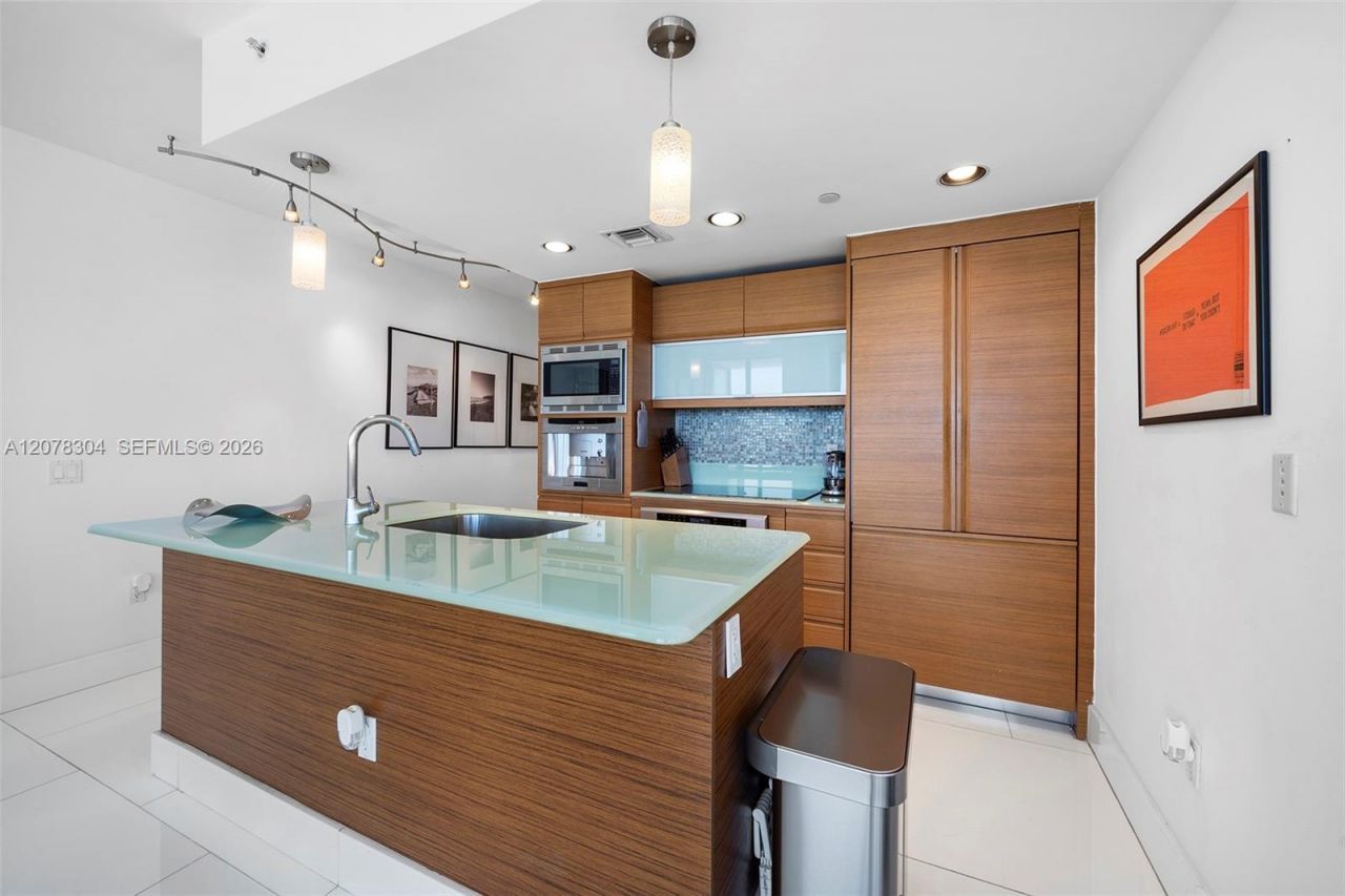 5875 Collins Ave, Unit 1001, Miami Beach, FL 33140 Photo