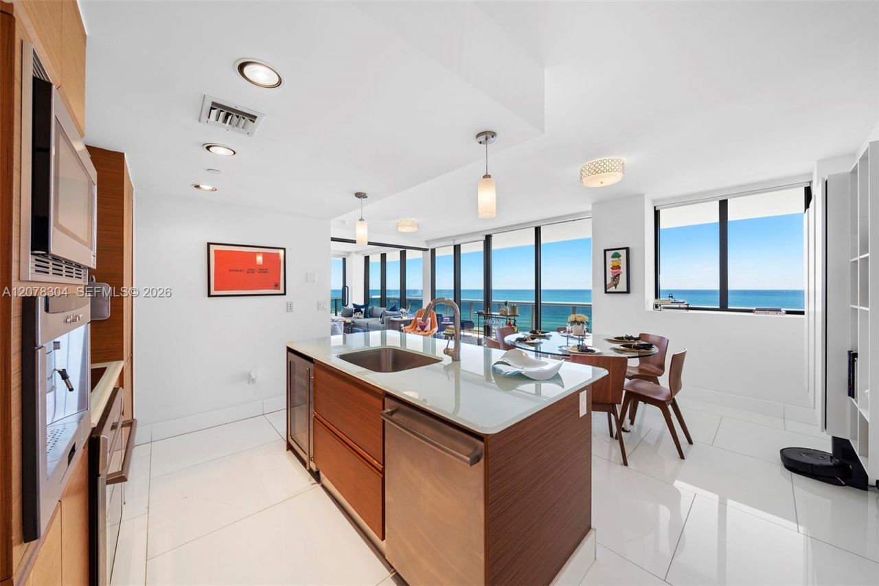 5875 Collins Ave, Unit 1001, Miami Beach, FL 33140 Photo