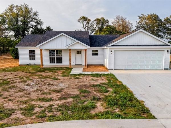 10 Perry Drive , Benton, MO 63736