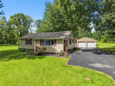 8983 Tyler Road , Bridgeport, NY 13037