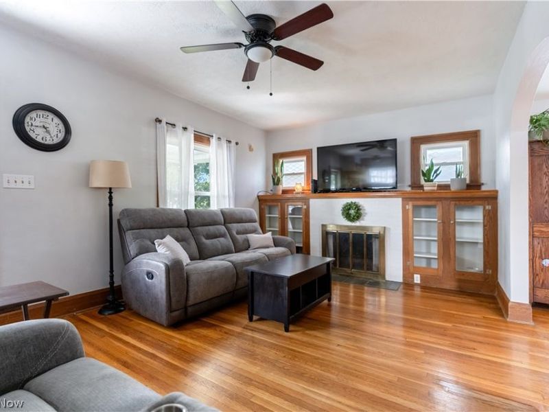 218 Harding Avenue SW, Massillon, OH 44646 Photo 3