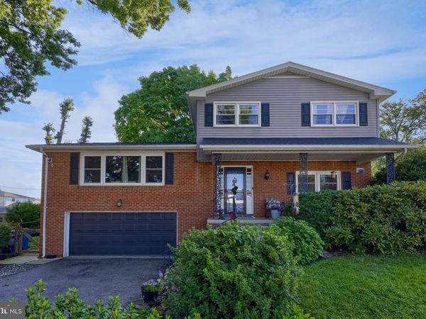 445 IVORY ROAD, YORK, PA 17402