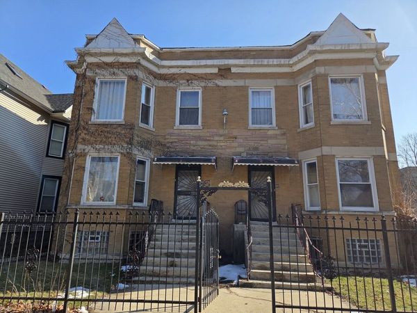 849 N Parkside Avenue , Chicago, IL 60651