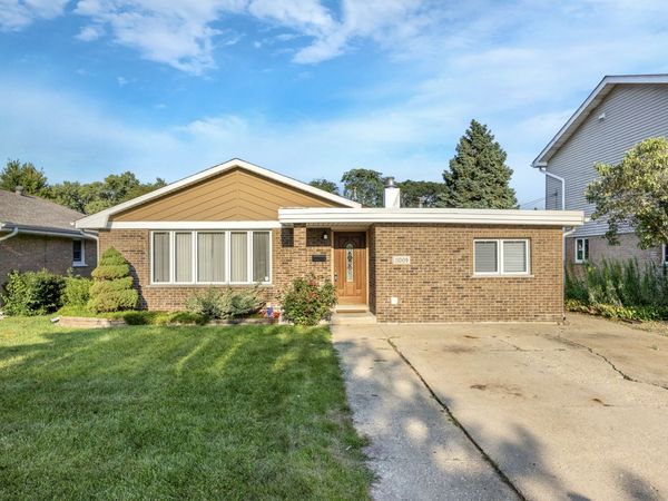 11009 S Mansfield Avenue , Chicago Ridge, IL 60415