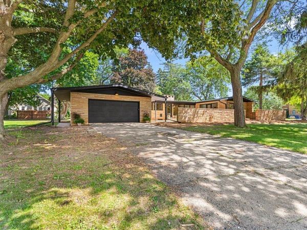 1550 11th AVENUE, Grafton, WI 53024