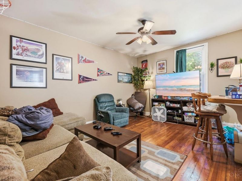 408 Ada Street, Cincinnati, OH 45219 Photo 4