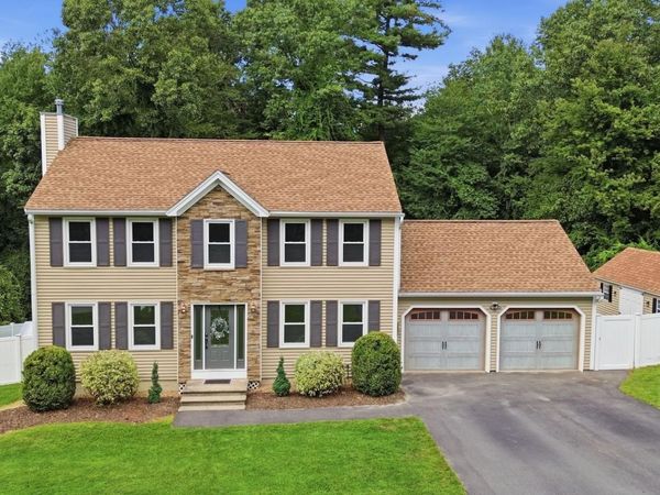 25 St. Anthony Drive, Hudson, NH 03051