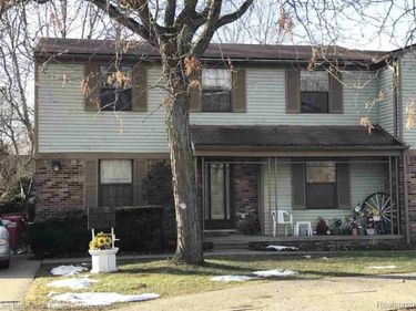 39201 Jefferson Avenue, Harrison Township, Mi 48045