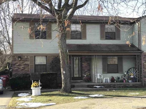 39201 Jefferson Avenue, Harrison Township, Mi 48045