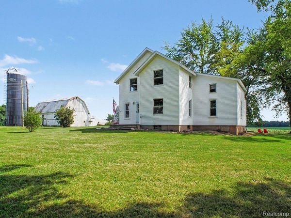 12073 Lahring Road, Argentine Township, Mi 48418