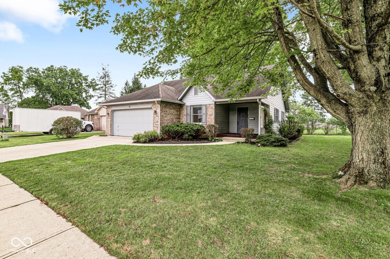 103 Shade Tree Court, Greenfield, IN 46140 Main Photo
