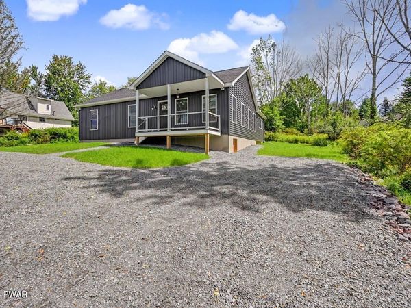 8 Grandview Court , Lake Ariel, PA 18436
