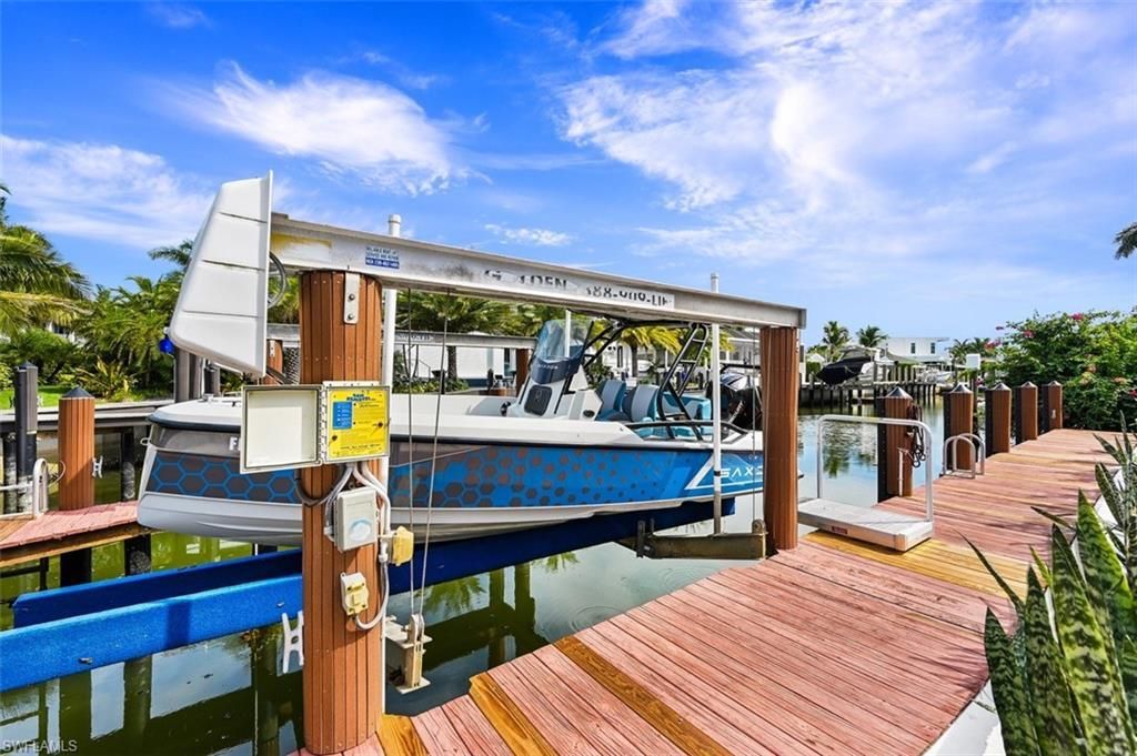 2211 Kingfish Rd , Naples, FL 34102 Photo