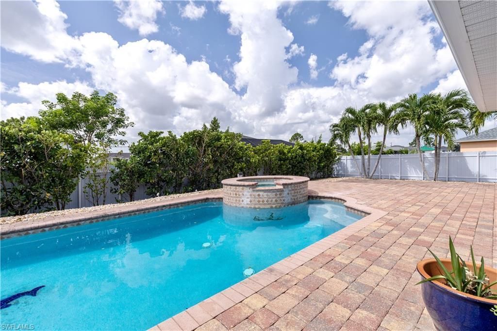 1620 NW 12th St, Cape Coral, FL 33993 Photo