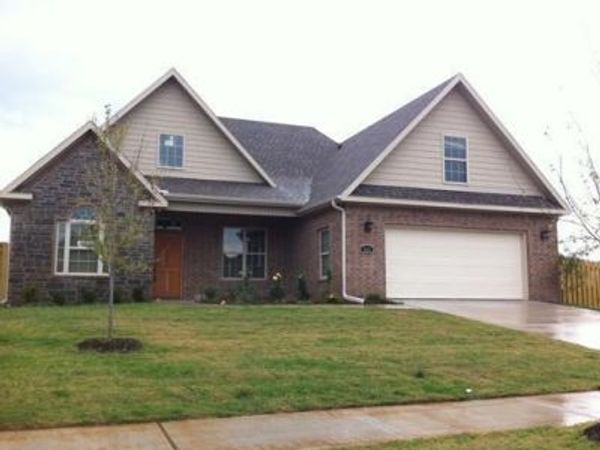 3401 SW 8th Street , Bentonville, AR 72712