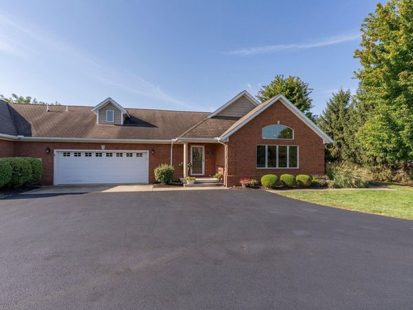 1082 Damon Drive, Washington Court House, OH 43160