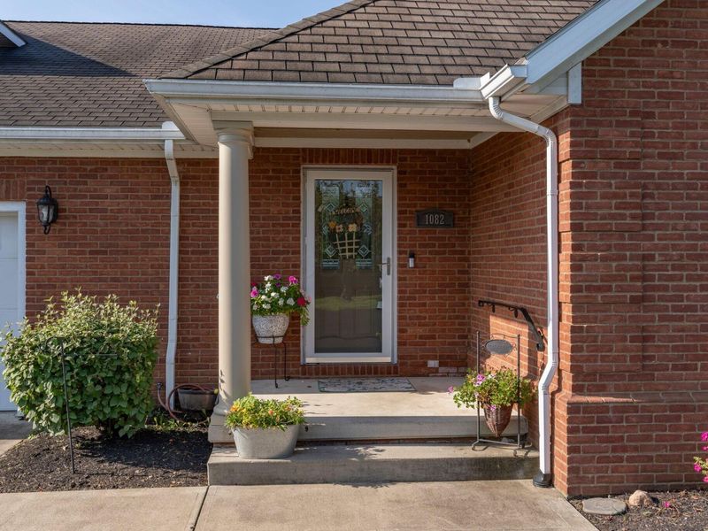 1082 Damon Drive, Washington Court House, OH 43160 Photo 2