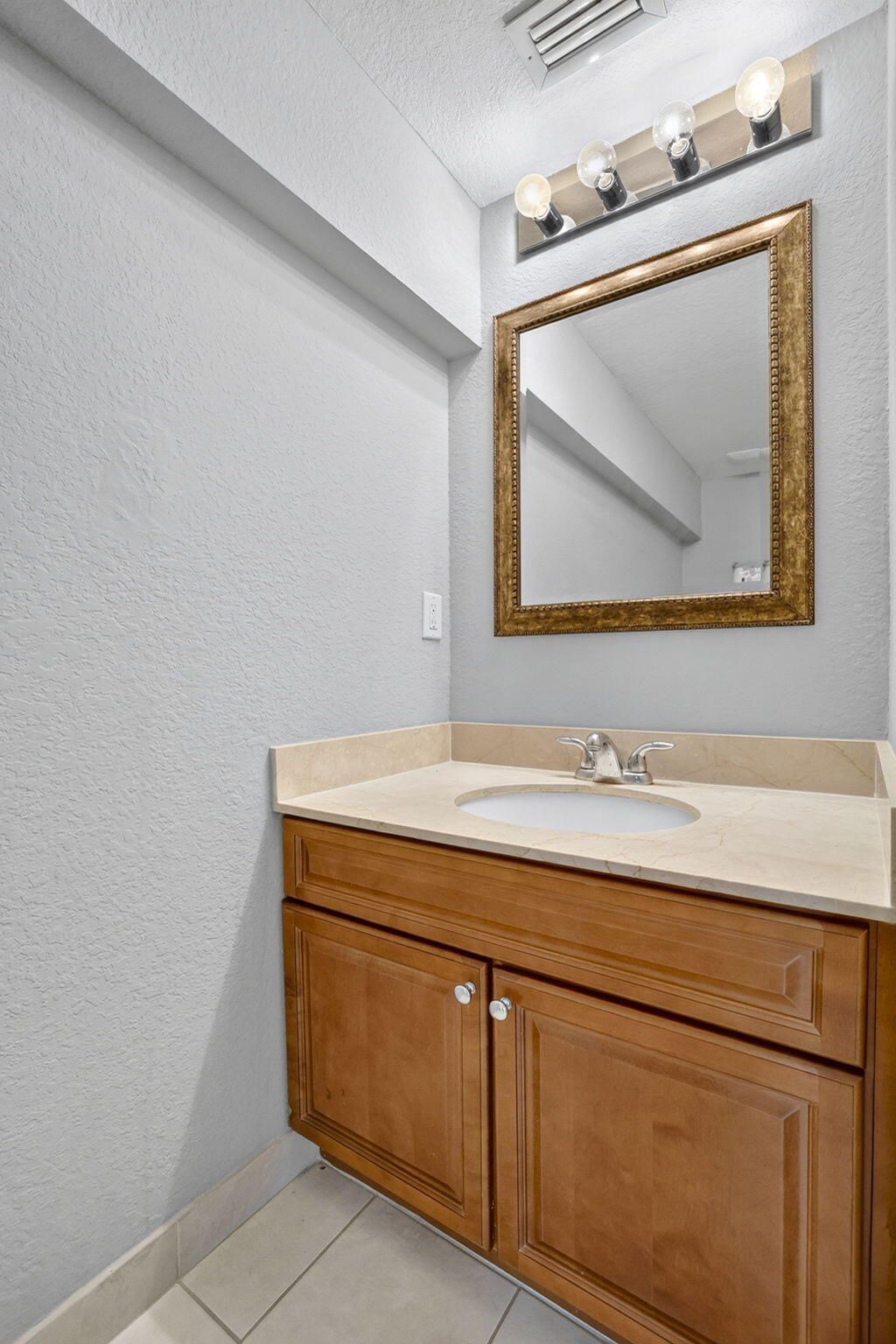 433 NE 1st Street, Pompano Beach, FL 33060 Photo