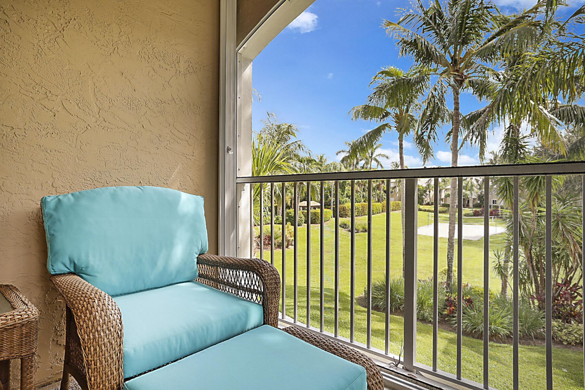 272 Village Boulevard, Unit 7212, Tequesta, FL 33469 Photo