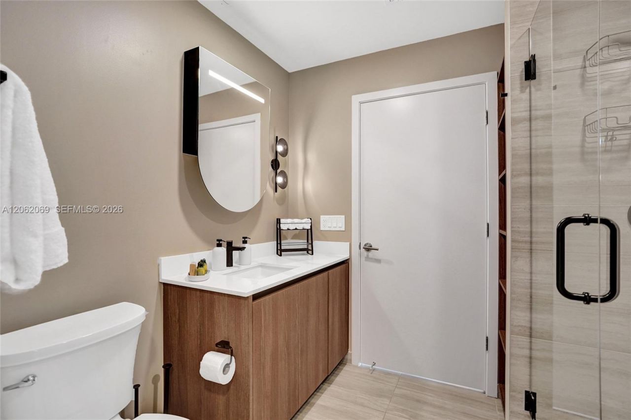 580 72nd St, Unit 1809, Miami Beach, FL 33141 Photo