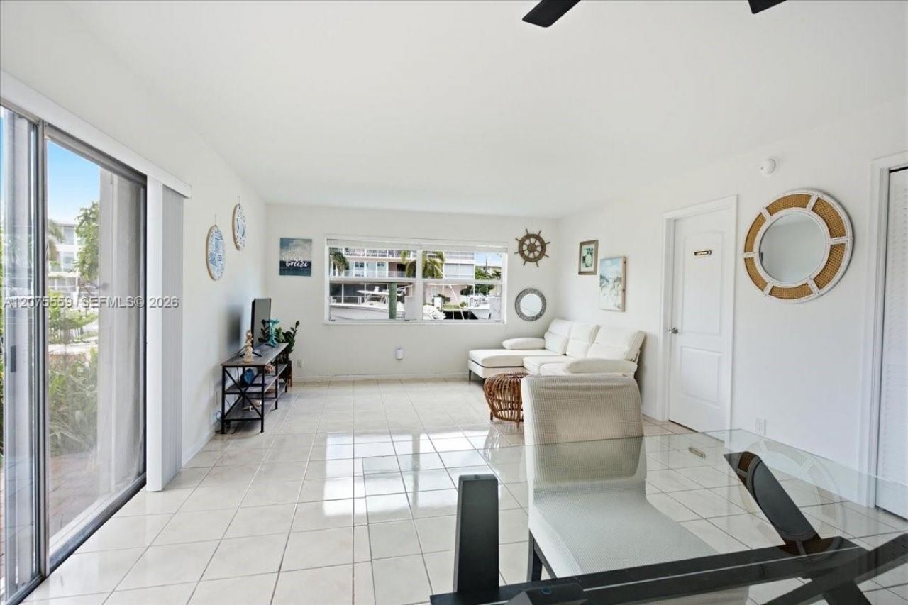 3105 NE 28th St , Unit 1B, Fort Lauderdale, FL 33308 Photo