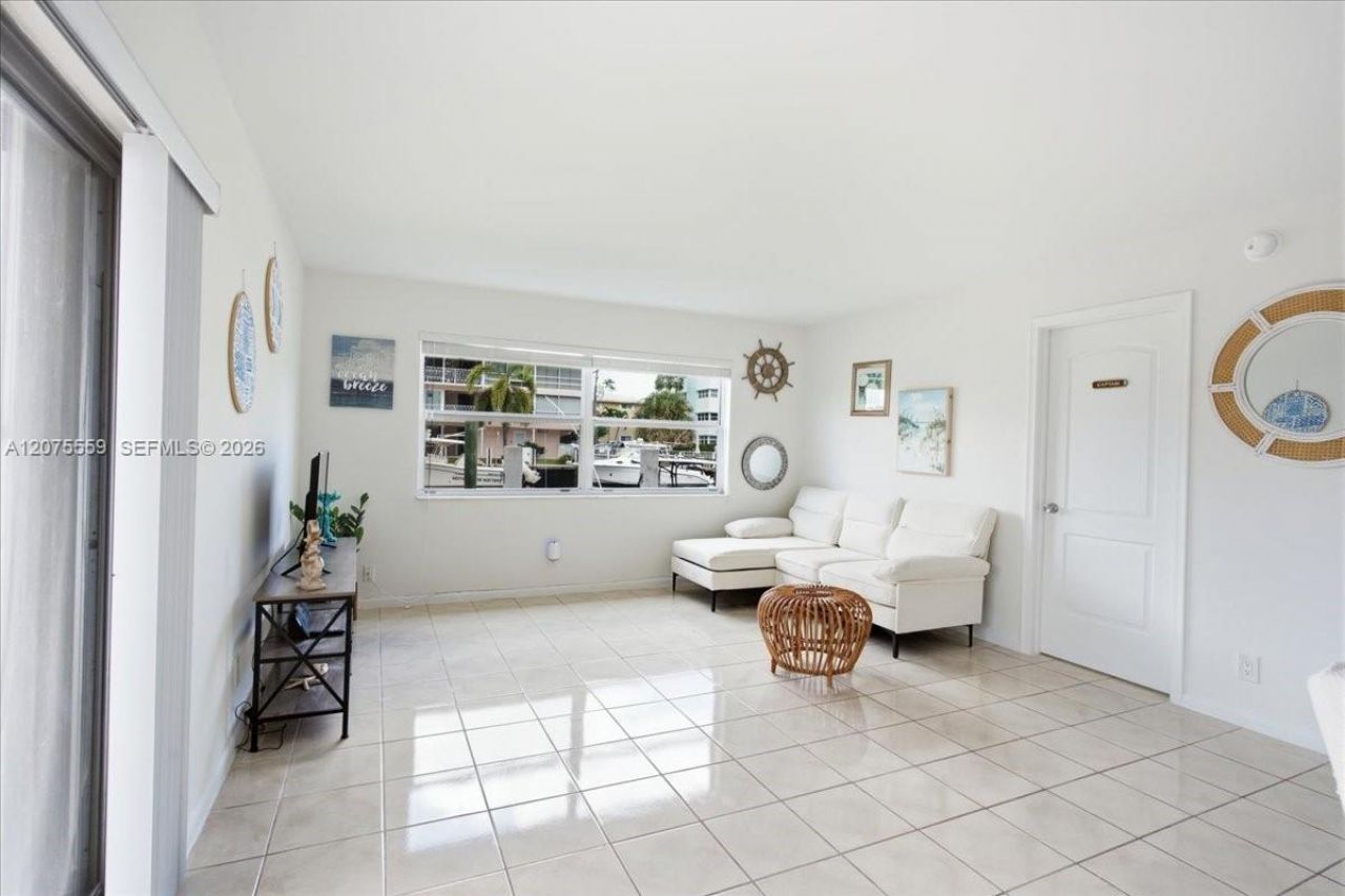 3105 NE 28th St , Unit 1B, Fort Lauderdale, FL 33308 Photo