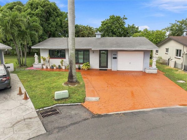 4401 NW 48th Ave , Tamarac, FL 33319