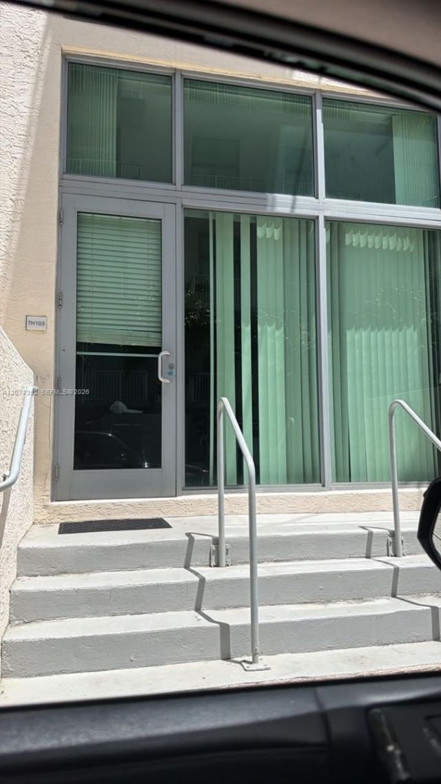 140 S Dixie Hwy, Unit TH105, Hollywood, FL 33020 Photo