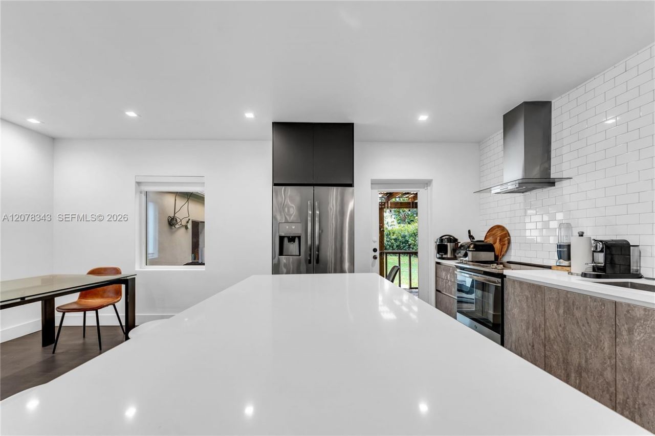 125 NW 88th St, El Portal, FL 33150 Photo