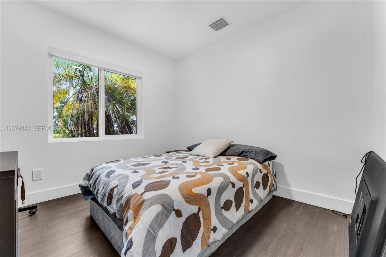 125 NW 88th St, El Portal, FL 33150 Photo