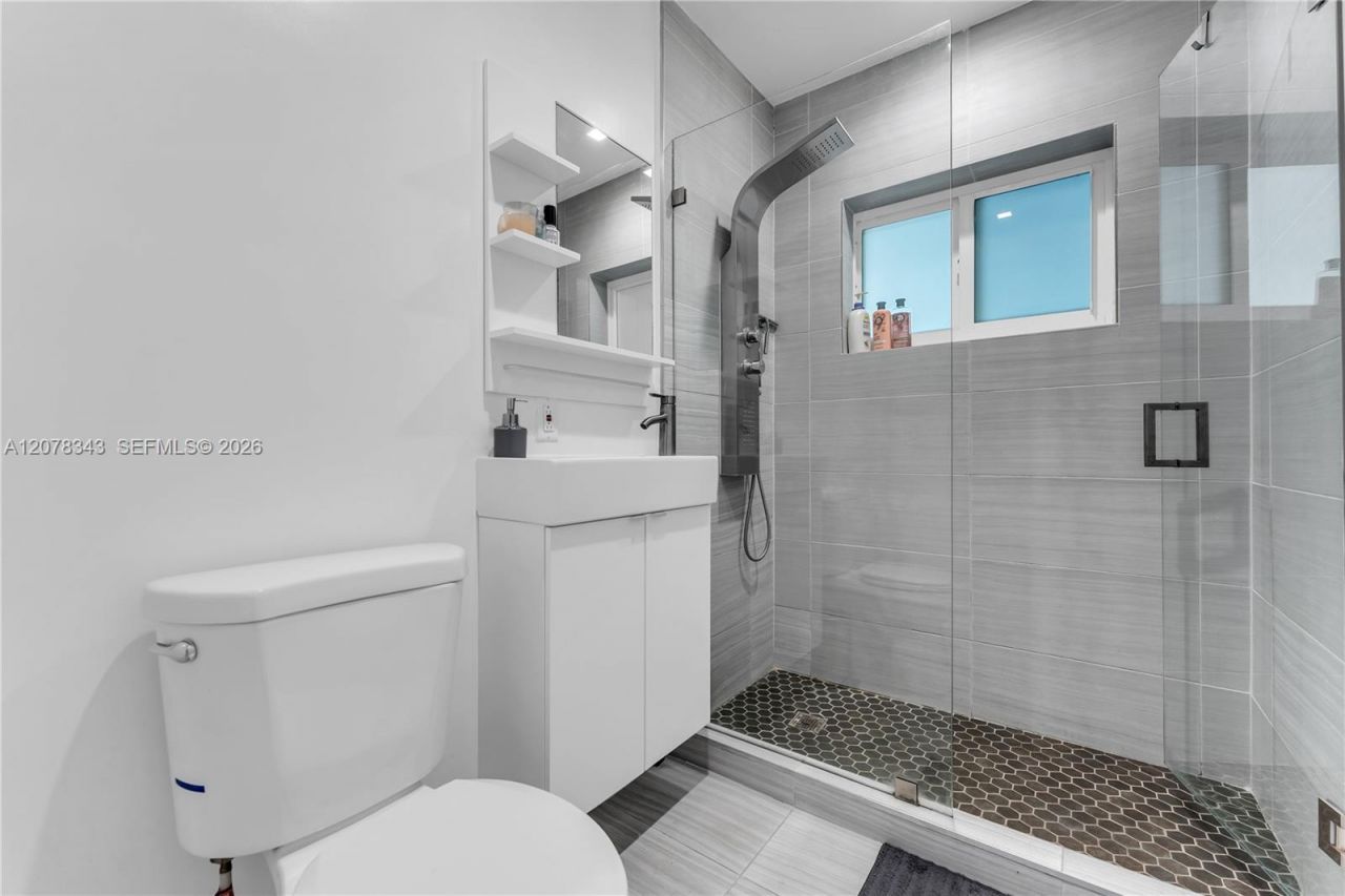 125 NW 88th St, El Portal, FL 33150 Photo