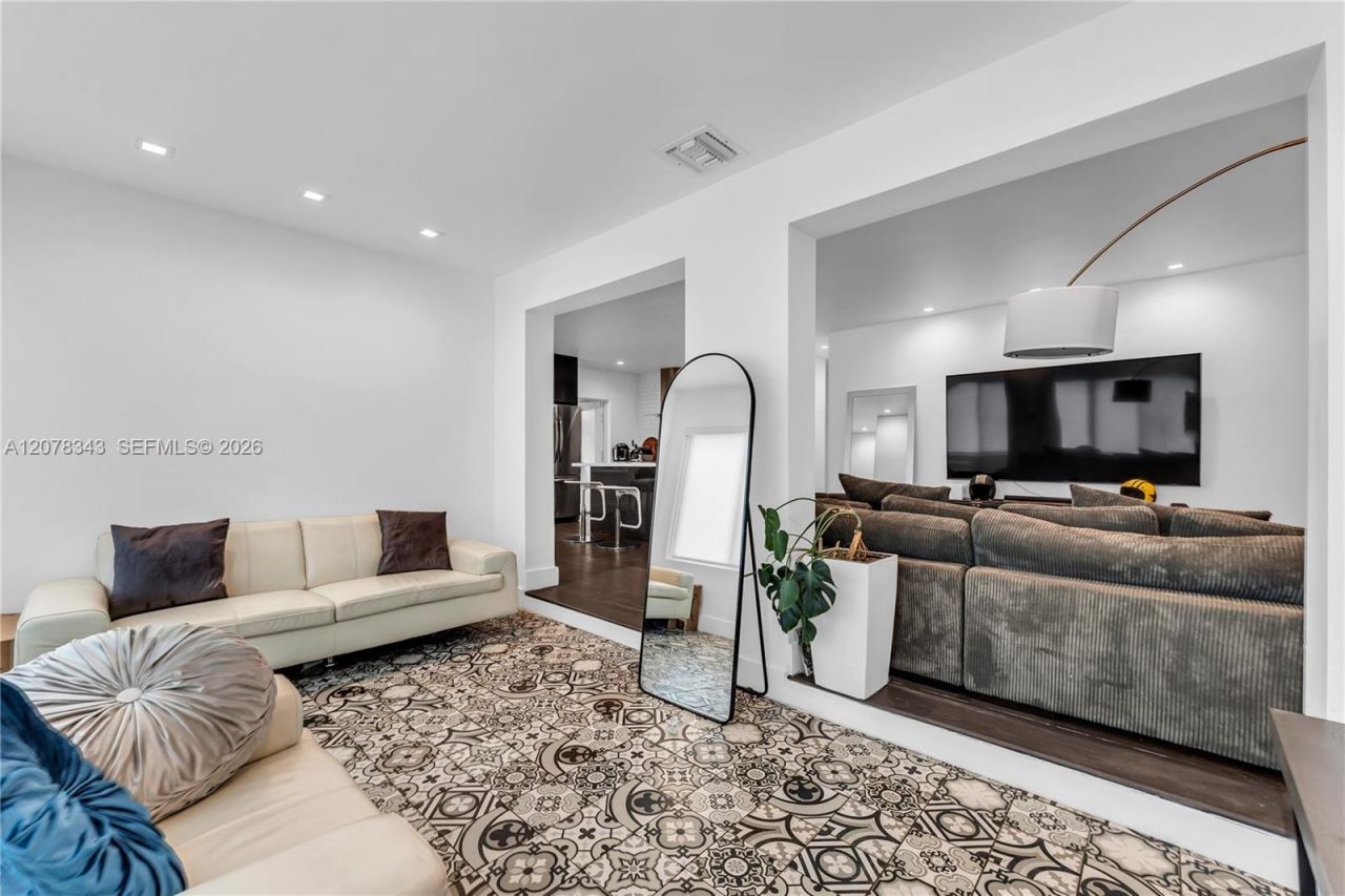 125 NW 88th St, El Portal, FL 33150 Photo