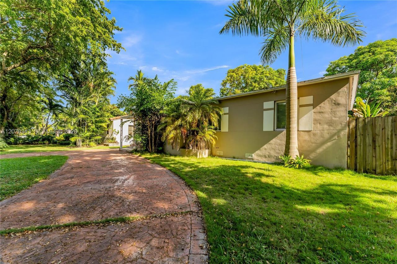 125 NW 88th St, El Portal, FL 33150 Photo