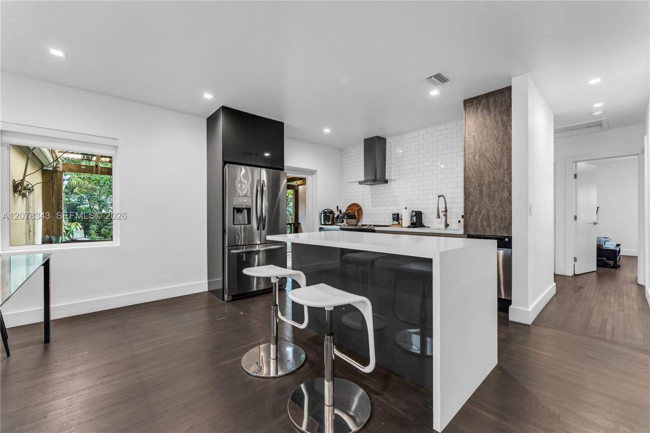 125 NW 88th St, El Portal, FL 33150 Photo