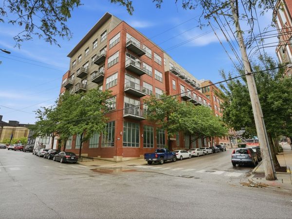 824 W Superior Street , Unit B211-B212, Chicago, IL 60642