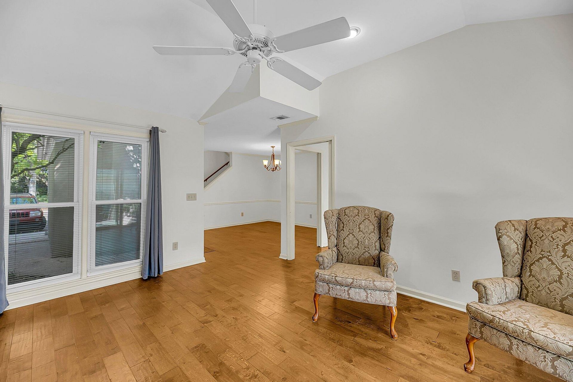 982 Harbor Oaks Drive Photo 10