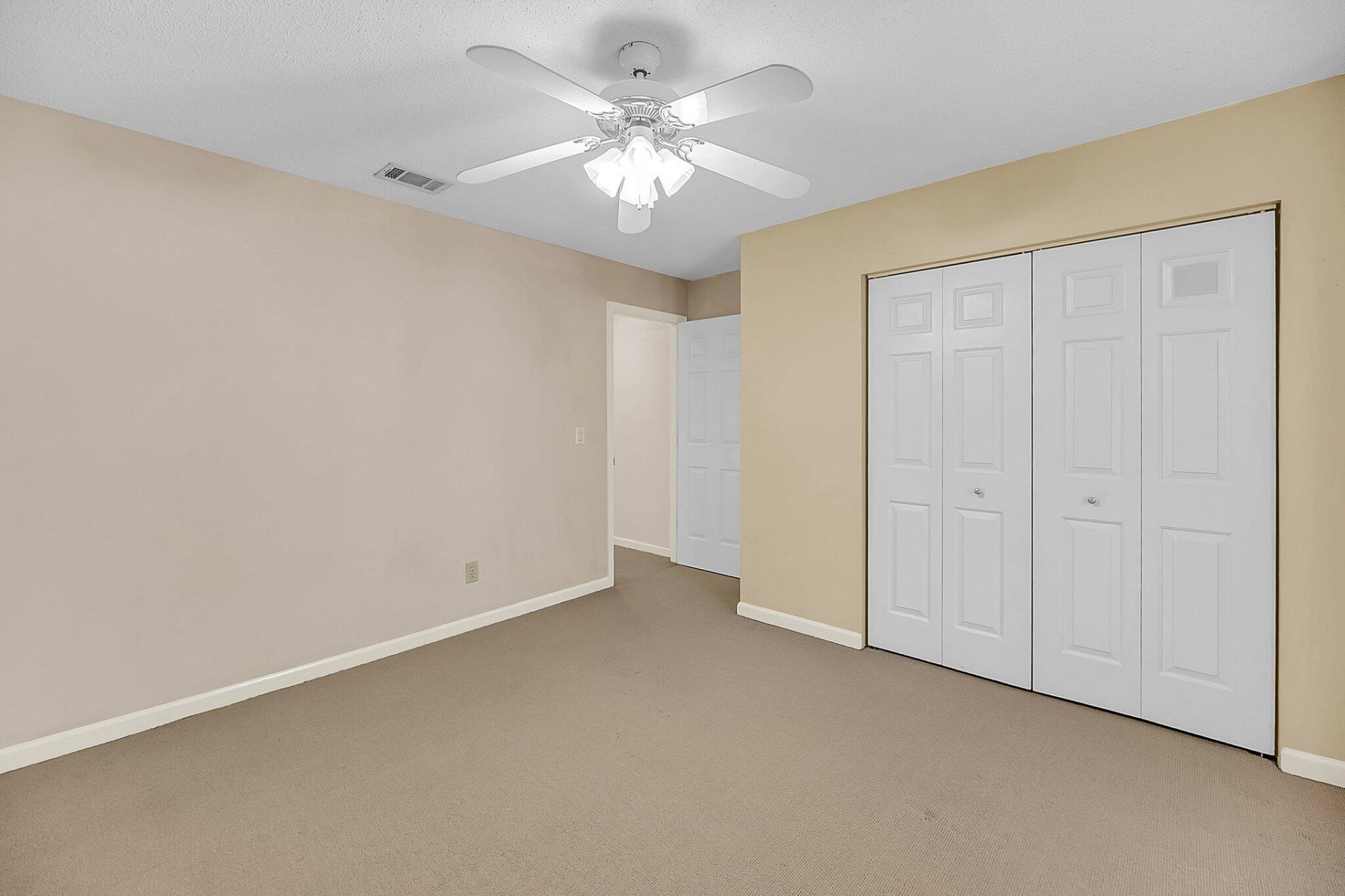 982 Harbor Oaks Drive Photo 22