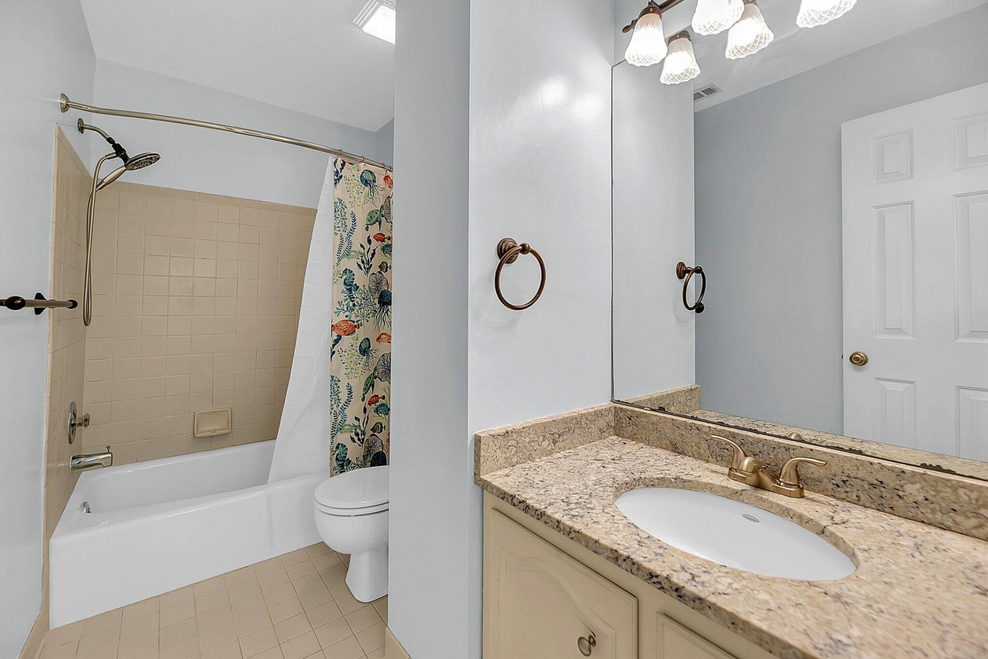 982 Harbor Oaks Drive Photo 23