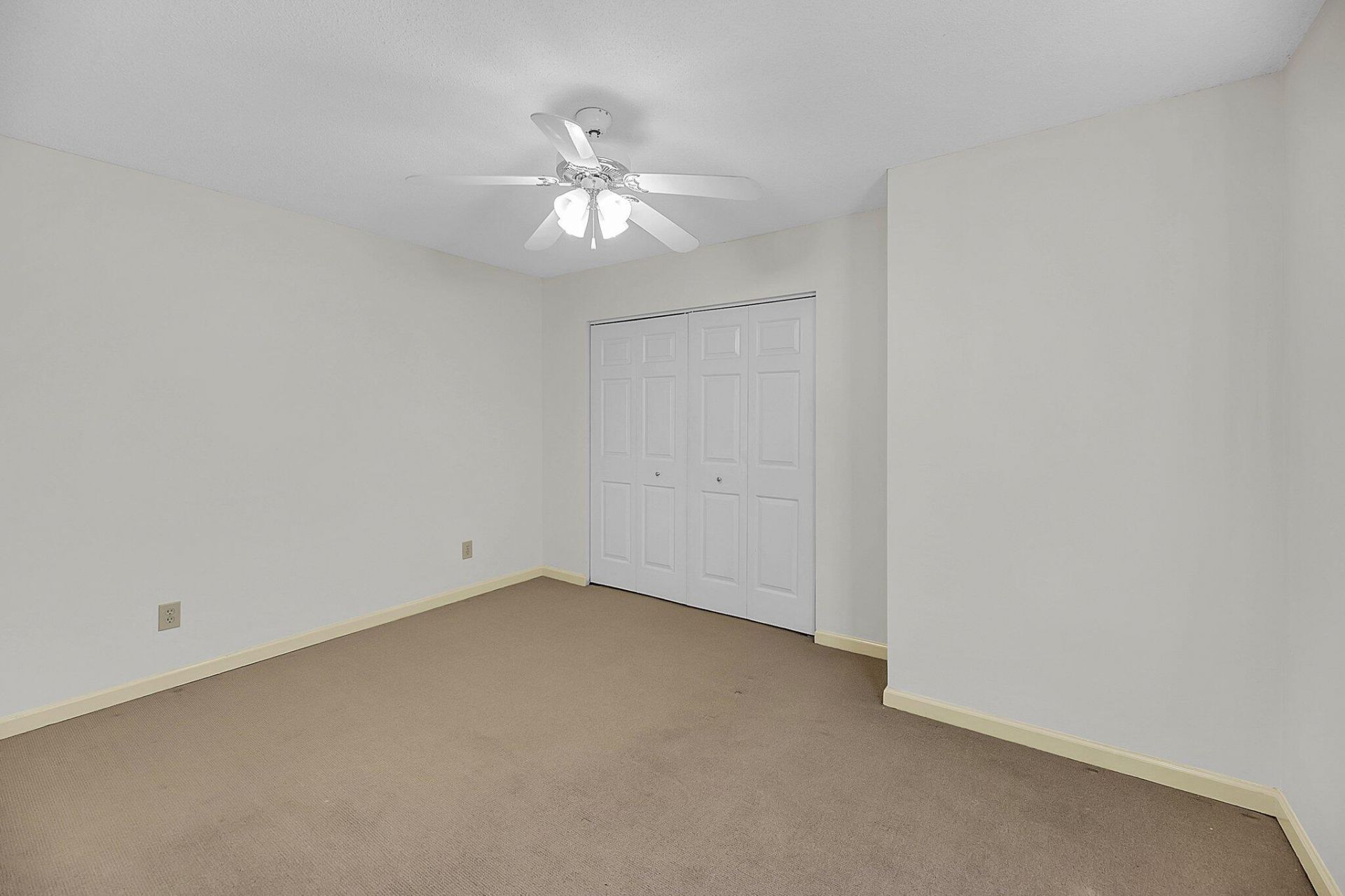 982 Harbor Oaks Drive Photo 25