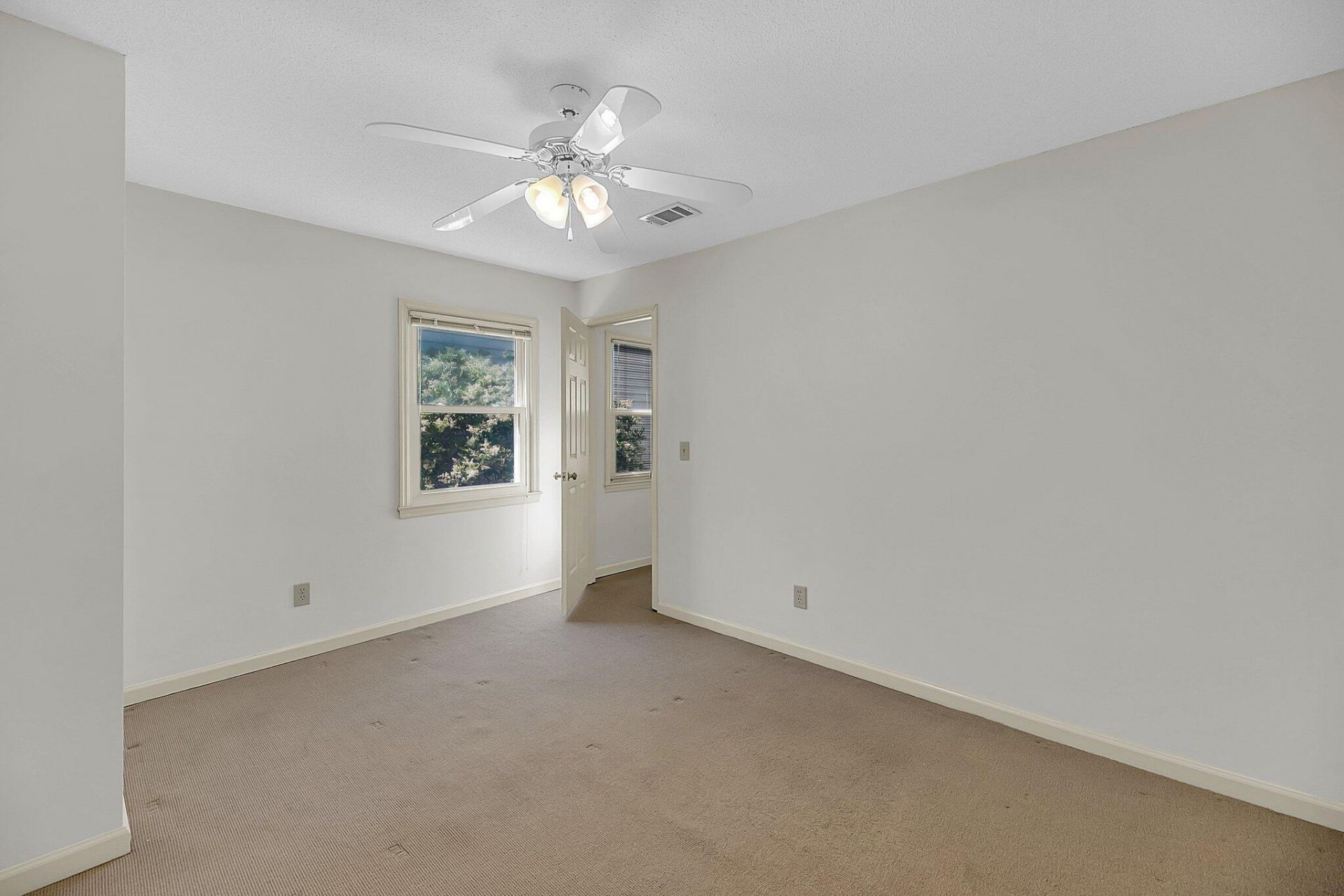 982 Harbor Oaks Drive Photo 26